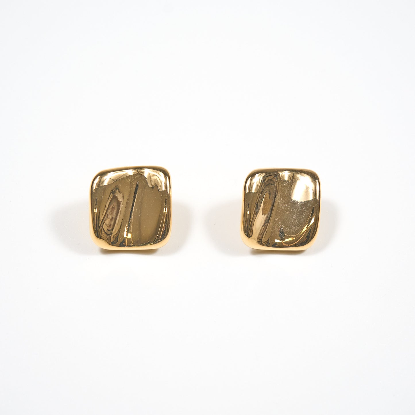 Boucles d'oreilles carrées dorées