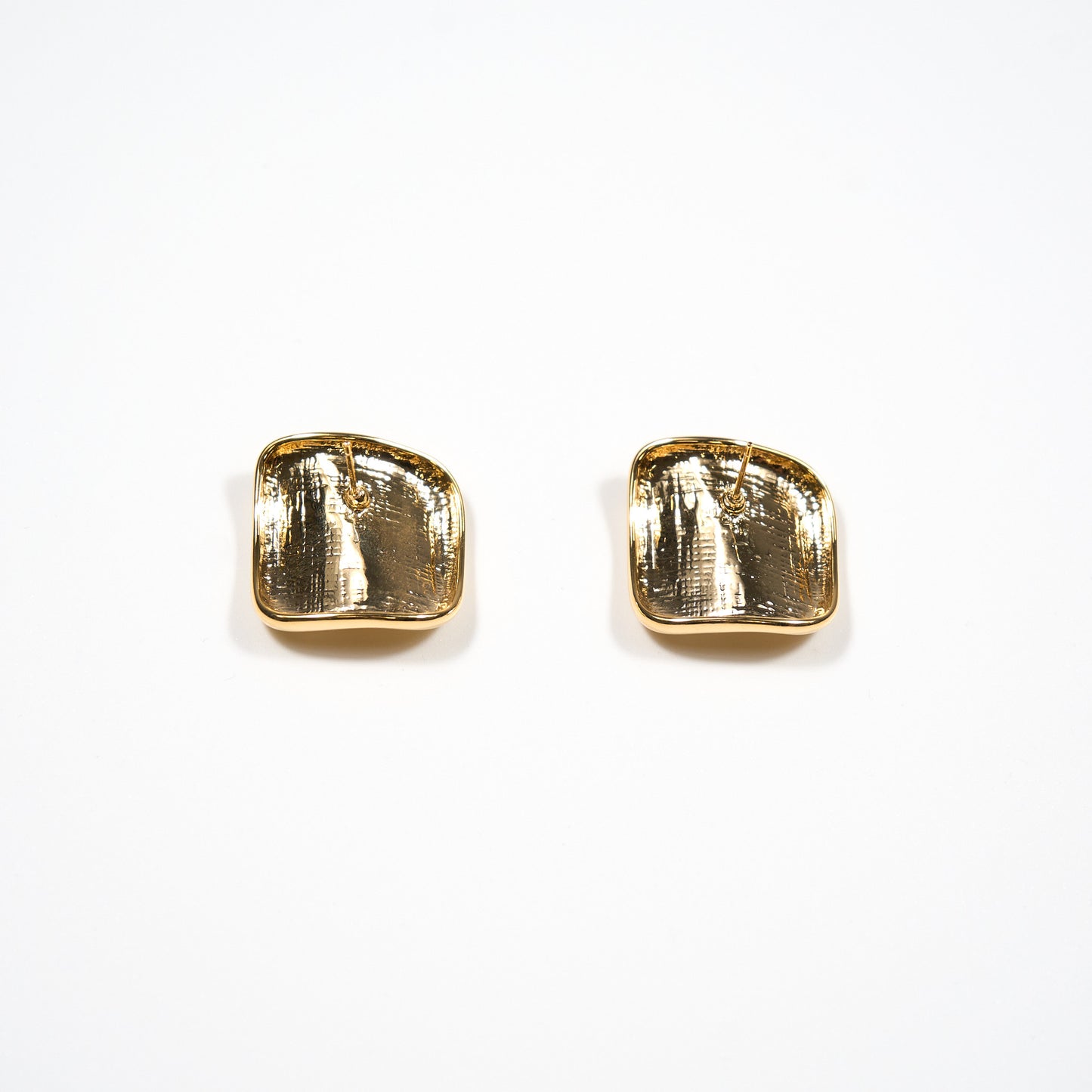 Boucles d'oreilles carrées dorées