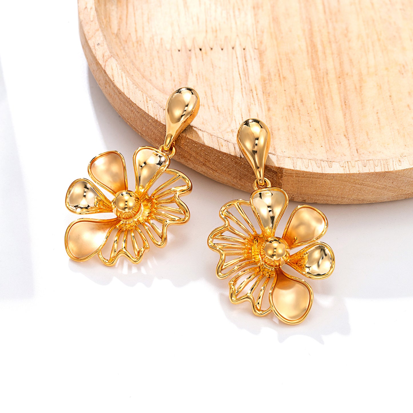 Boucles d'oreilles fleurs dorées