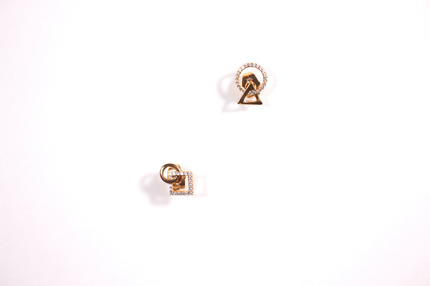 Clou d'Oreilles - Influence Chaussure, Mules et Sandales, livraison Réunion 974 Influence