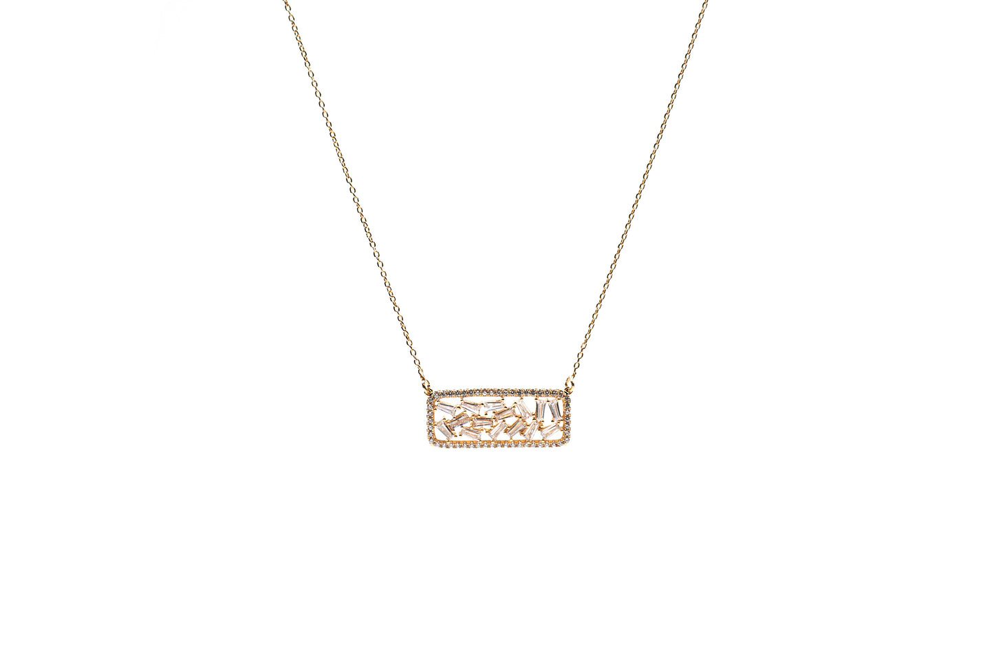 Chaine avec pendentif rectangulaire - Influence Chaussure, Mules et Sandales, livraison Réunion 974 Influence