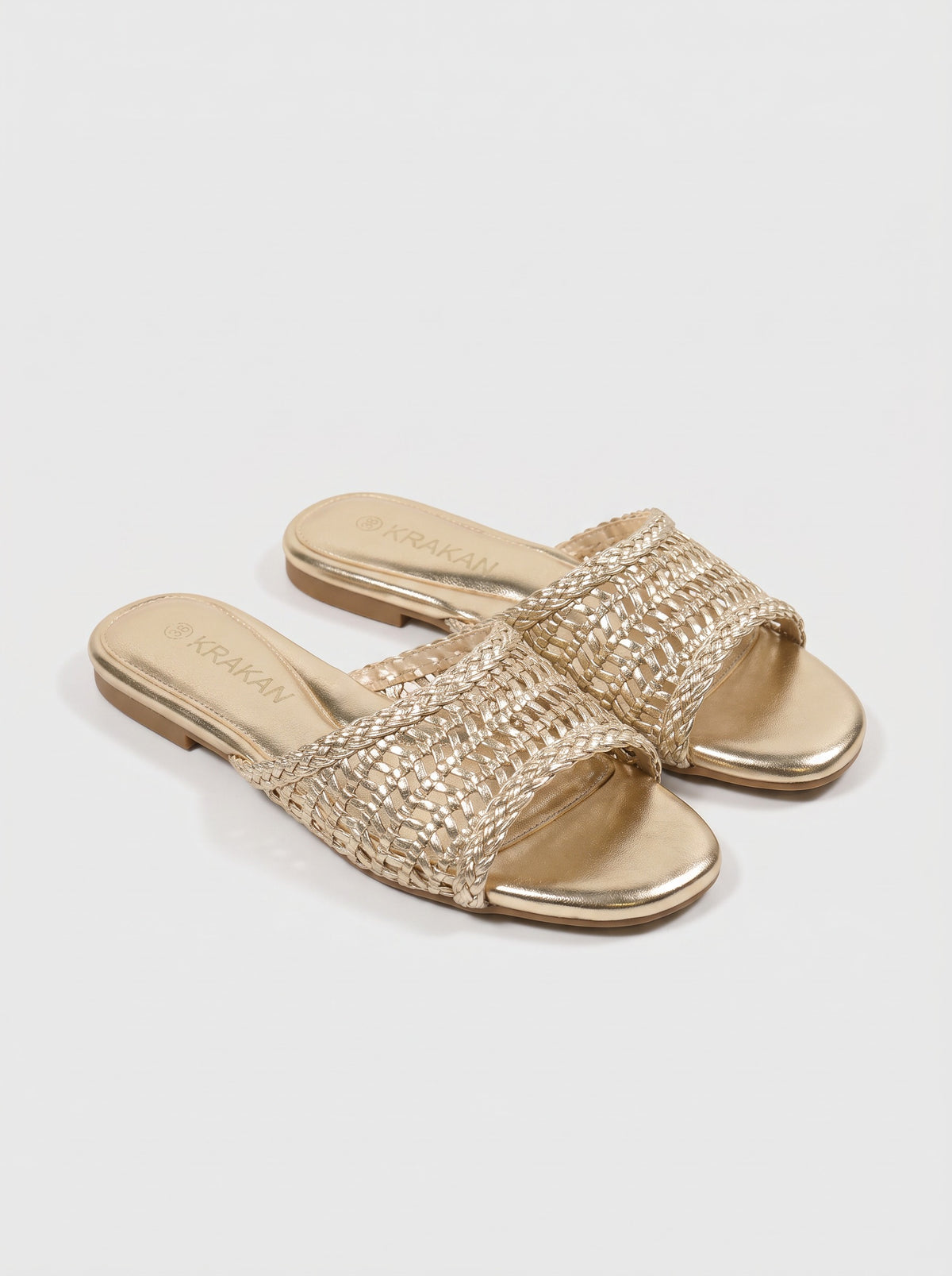 Mule Plat Adriana coloris Doré vue trois-quarts