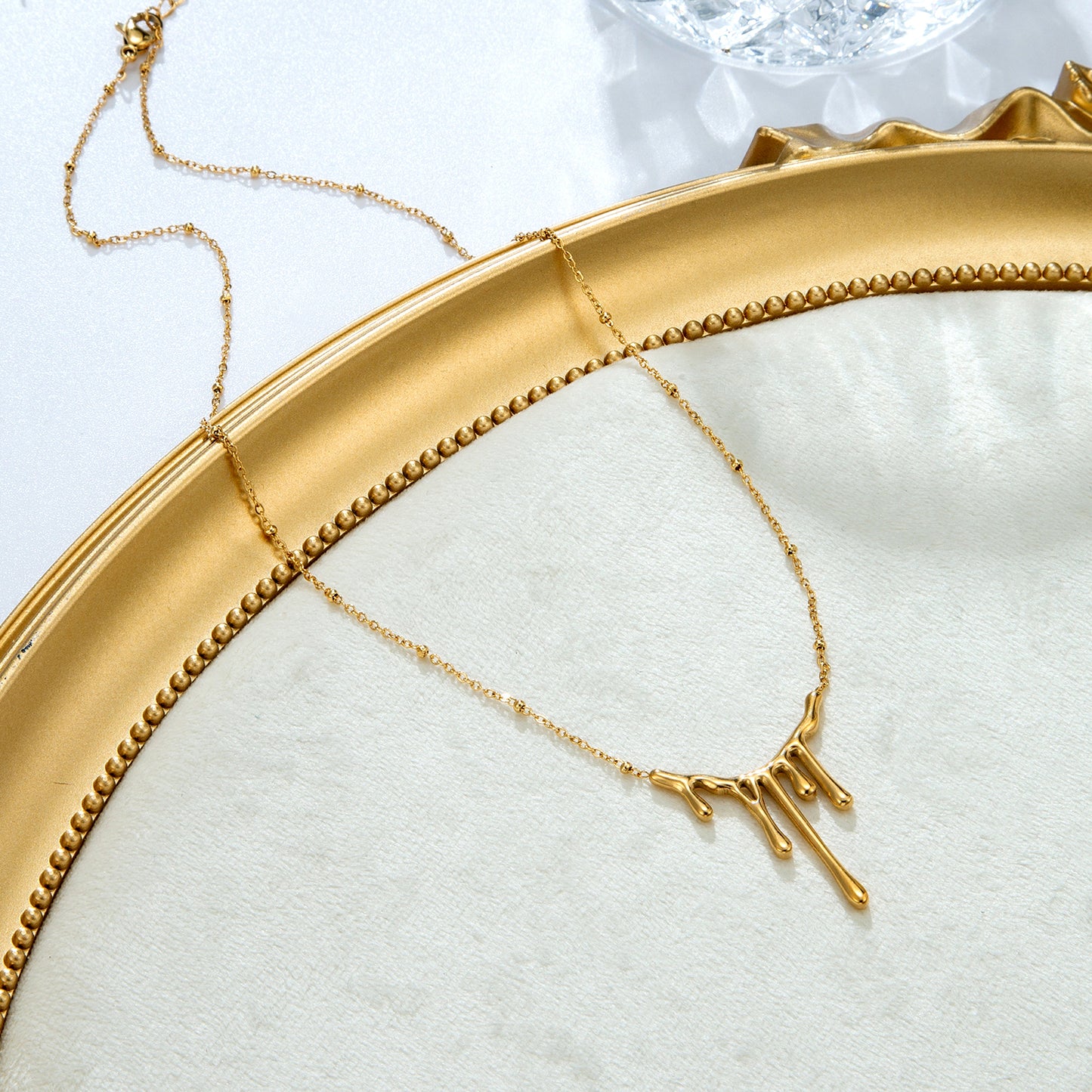 Collier chaîne perles pendentif gouttes