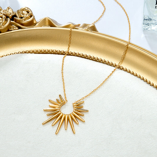 Collier soleil rayons dorés