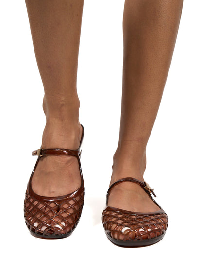 Mule Plat Lcww77r626 coloris choco sur fond blanc