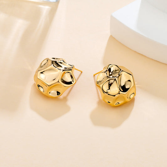 Boucles d’oreilles martelées dorées