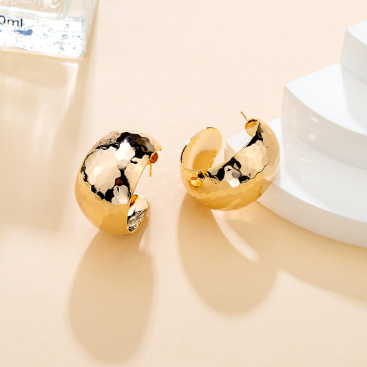 Puces d’oreilles dorées
