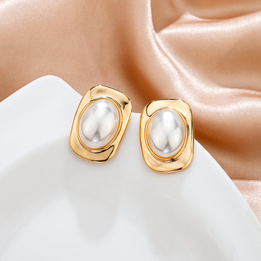 Boucles d’oreilles minimalistes perle nacrée