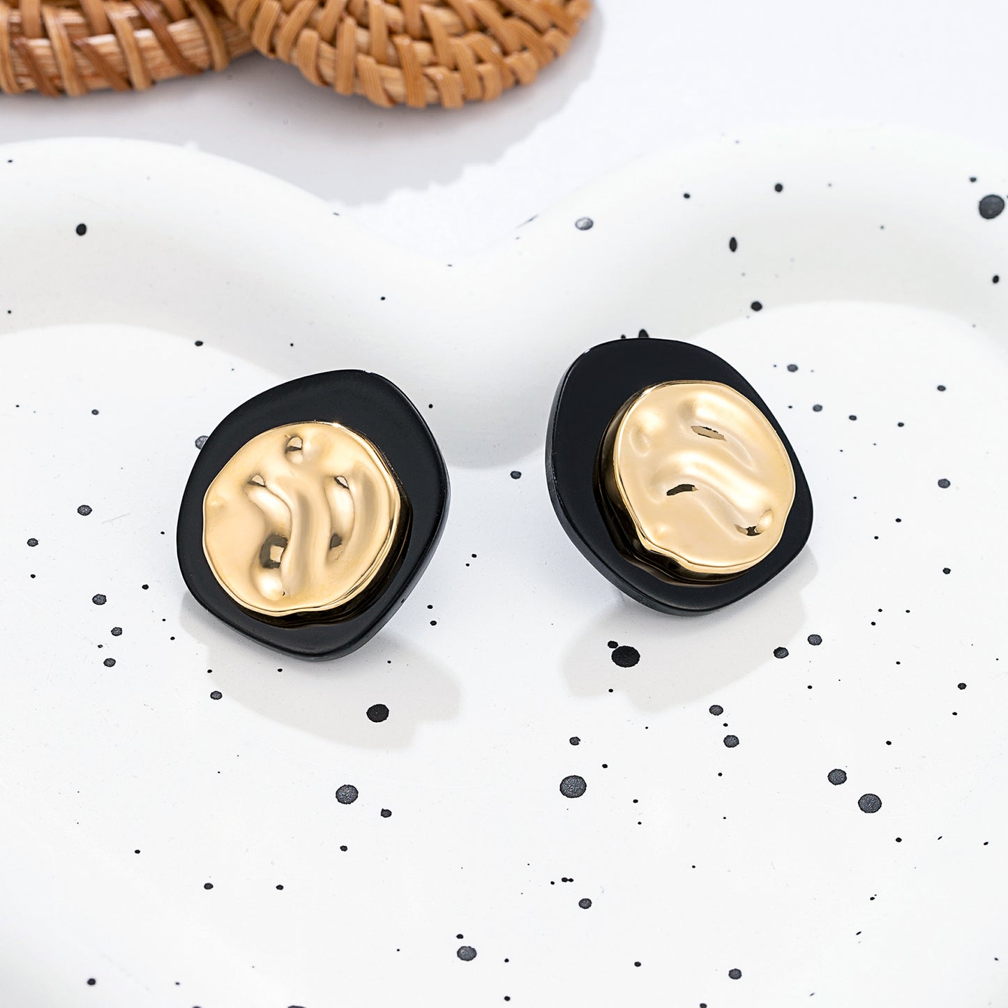 Boucles d'oreilles dorées effet froissé