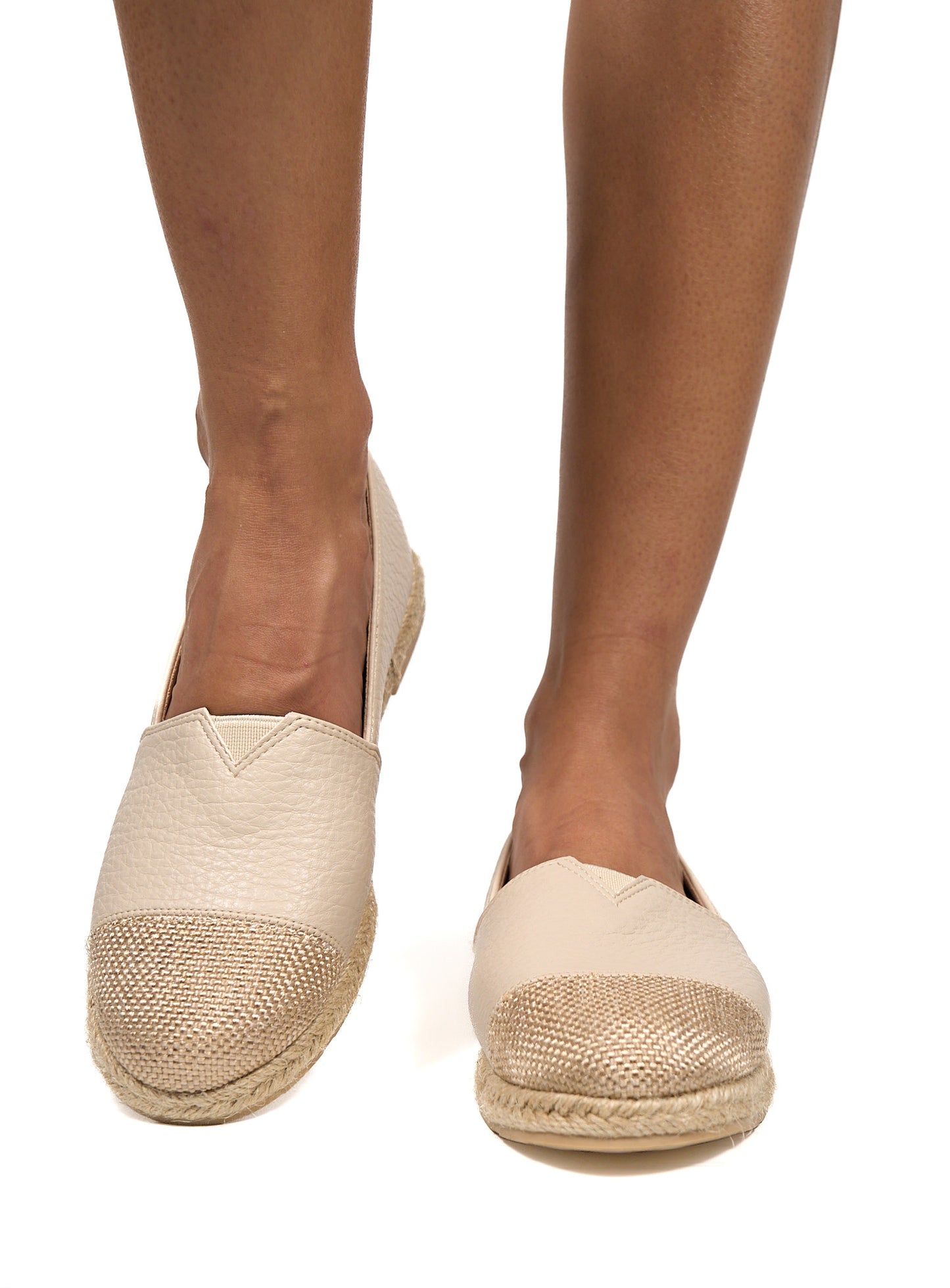 Espadrilles Rabia coloris beige sur fond blanc