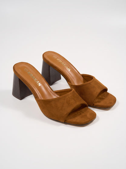 Mule Talon Soledad coloris Camel vue trois-quarts
