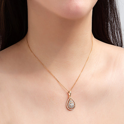 Collier pendentif goutte pavé diamants
