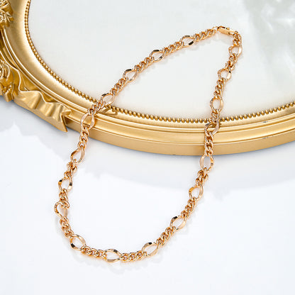 Collier chaîne alternée dorée moderne