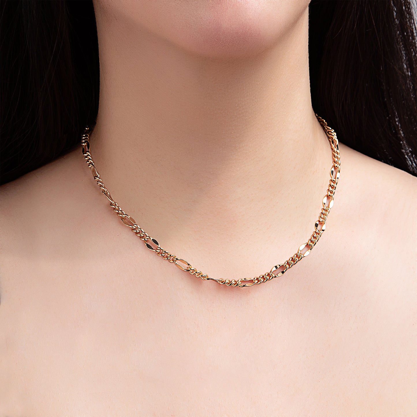 Collier chaîne figaro dorée alternée